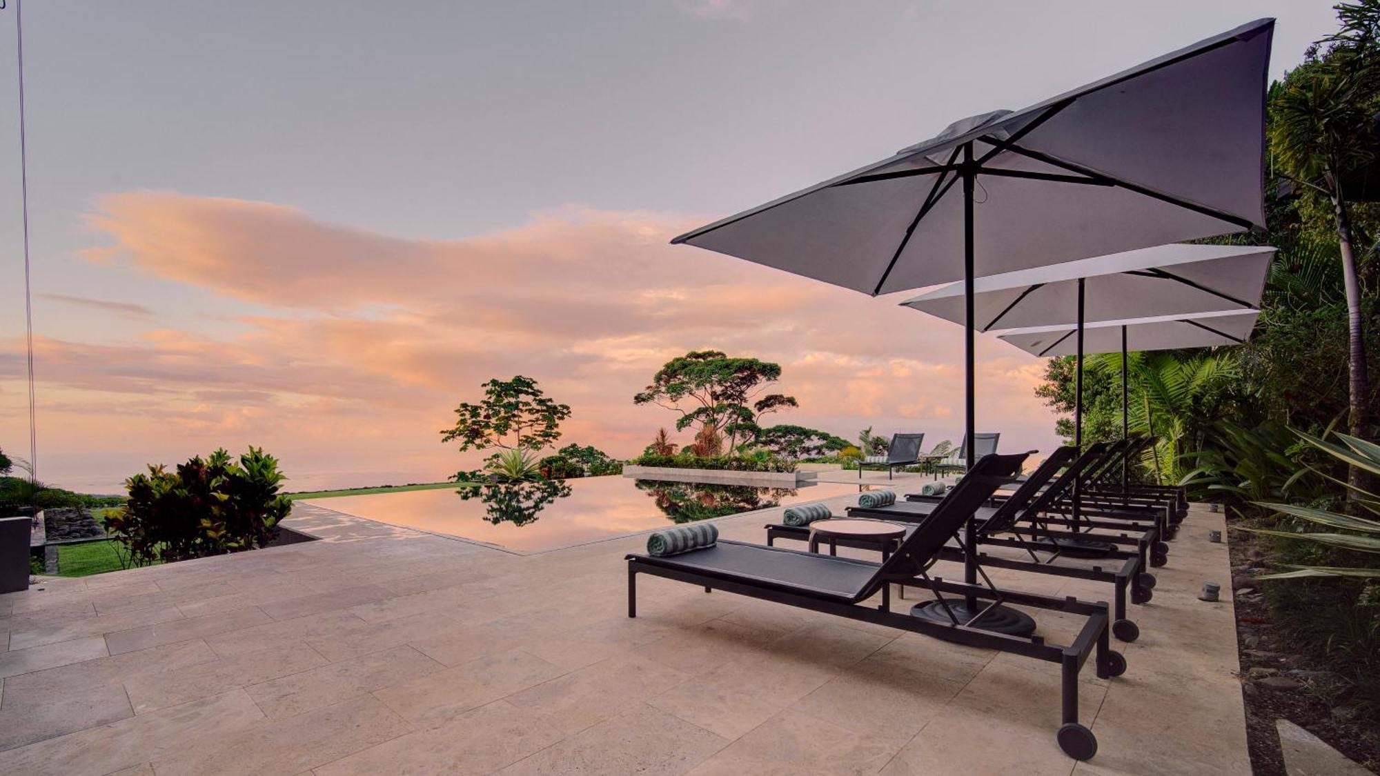 Rancho Pacifico - Boutique Hotel For Adults Увита Экстерьер фото