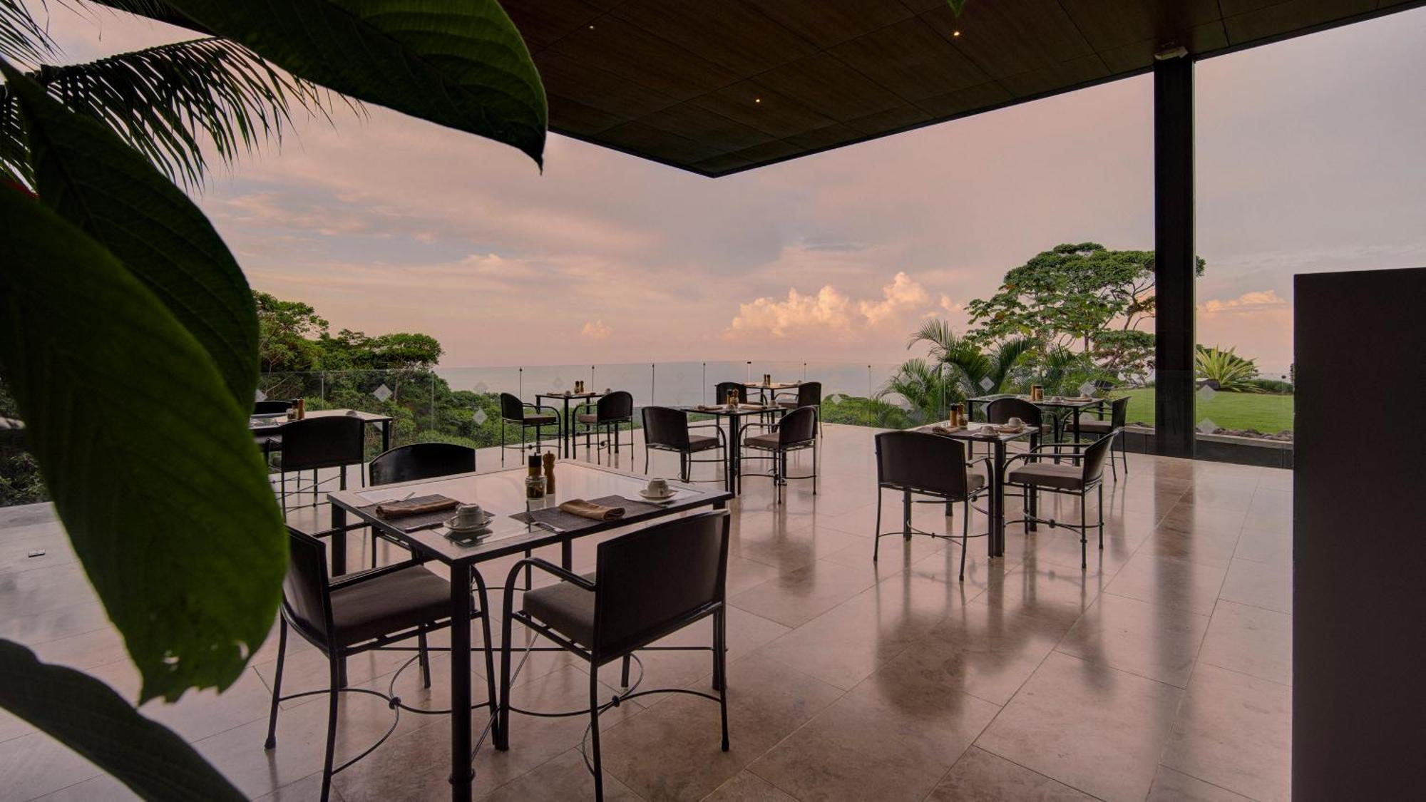 Rancho Pacifico - Boutique Hotel For Adults Увита Экстерьер фото